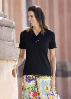 Bezauberndes Shirt Mit Breiter Blende In 3 Farben 8 Bezauberndes Shirt Mit Breiter Blende In 3 Farben -Angebote Trend Seele Store bezauberndes shirt mit breiter blende in 3 farben farbe schwarz groesse 040