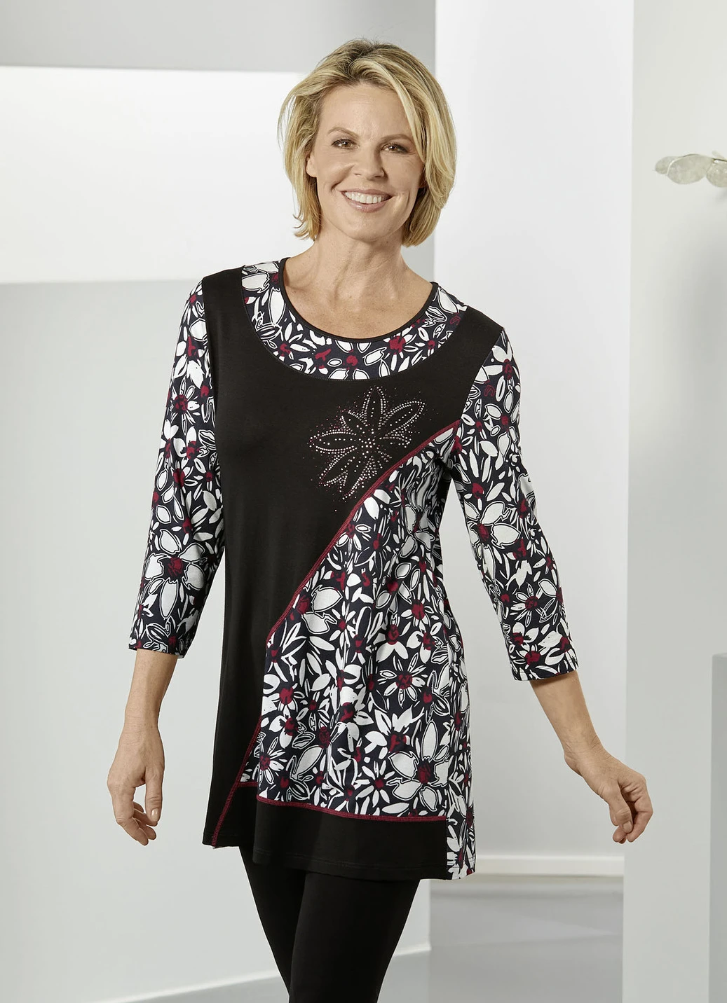 Hinreißendes Longshirt Mit 3/4-langen Ärmeln 1 Hinreißendes Longshirt Mit 3/4-langen Ärmeln