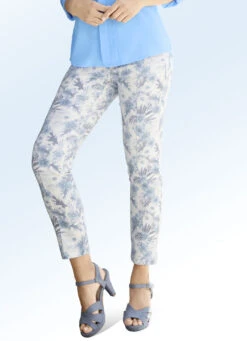Hose Mit Floraler Dessinierung