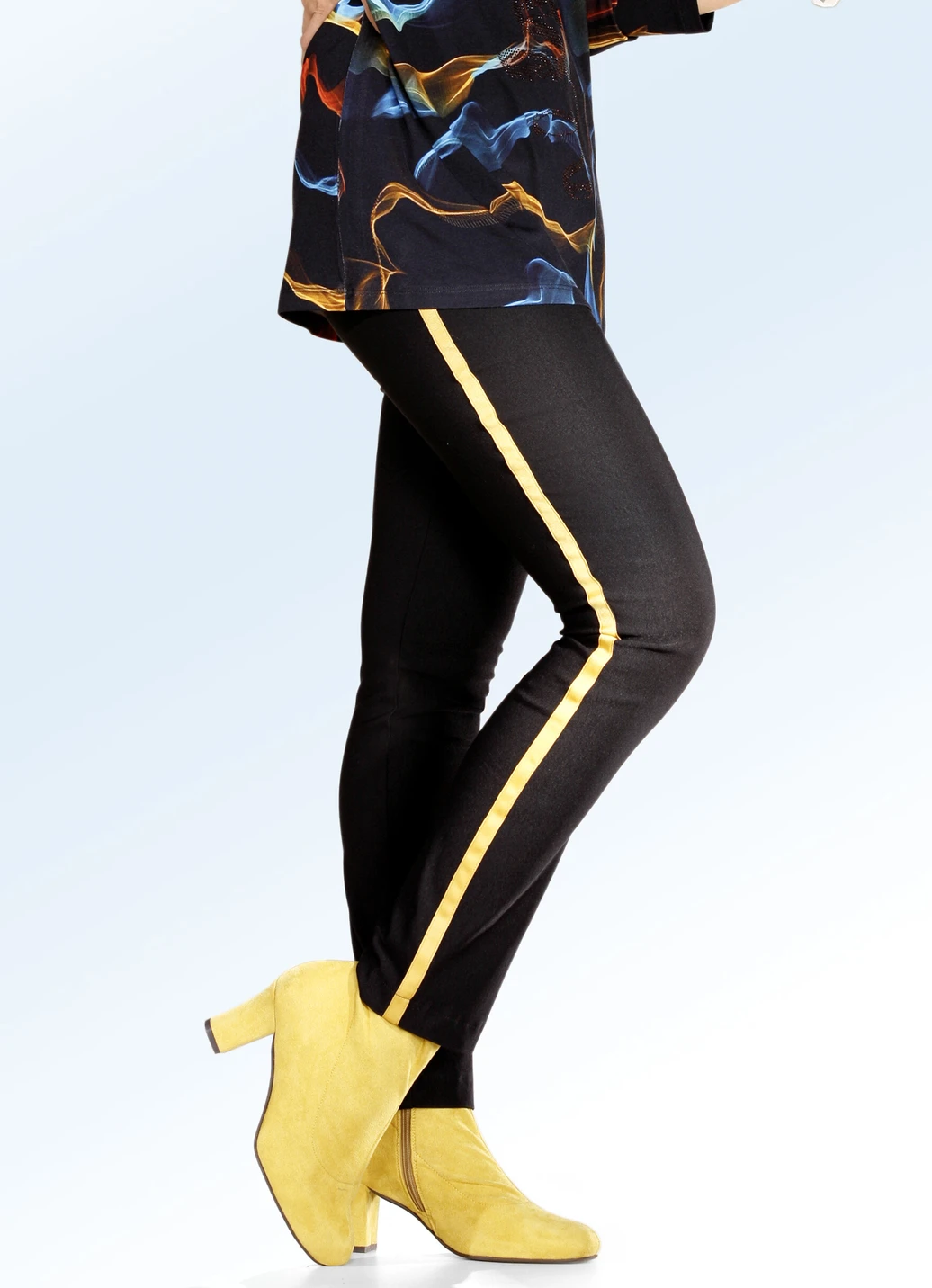 Hose Mit Tollem, Angesagtem Galonstreifen 1 Hose Mit Tollem, Angesagtem Galonstreifen