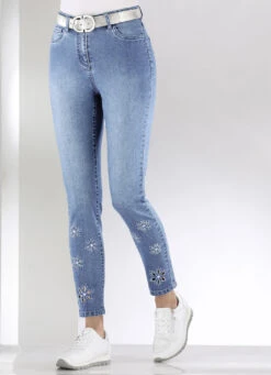 Jeans Mit Floralen Lochstickereien Und Strasssteinchen 10 Jeans Mit Floralen Lochstickereien Und Strasssteinchen -Angebote Trend Seele Store jeans mit floralen lochstickereien und strasssteinchen farbe hellblau groesse 034 2