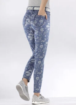 Jeans Mit Floraler Dessinierung -Angebote Trend Seele Store jeans mit floraler dessinierung farbe jeansblau blau groesse 017.jpg.pagespeed.ce .QPqiuHcG84
