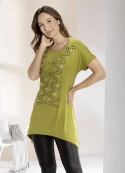 Longshirt Mit überschnittener Schulterpartie In 2 Farben 6 Longshirt Mit überschnittener Schulterpartie In 2 Farben -Angebote Trend Seele Store longshirt mit ueberschnittener schulterpartie in 2 farben farbe pistazie groesse 038