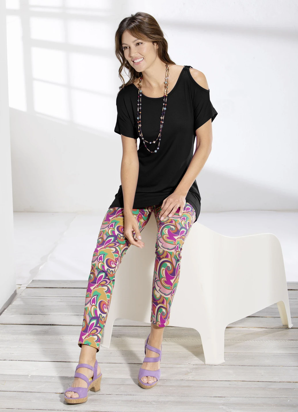 Raffiniert Gestyltes Shirt In 2 Farben 5 Raffiniert Gestyltes Shirt In 2 Farben – Bild 5