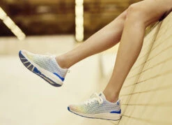 Rieker Sneaker Mit Regenbogen-Farbverlauf -Angebote Trend Seele Store rieker sneaker mit regenbogen farbverlauf farbe weiss bunt groesse 041 9