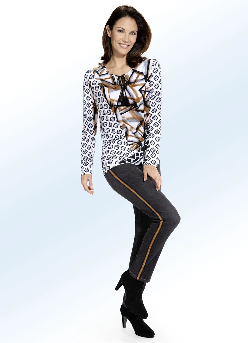 Shirt Mit Kordelzier Am Halsausschnitt 2 Shirt Mit Kordelzier Am Halsausschnitt – Bild 2