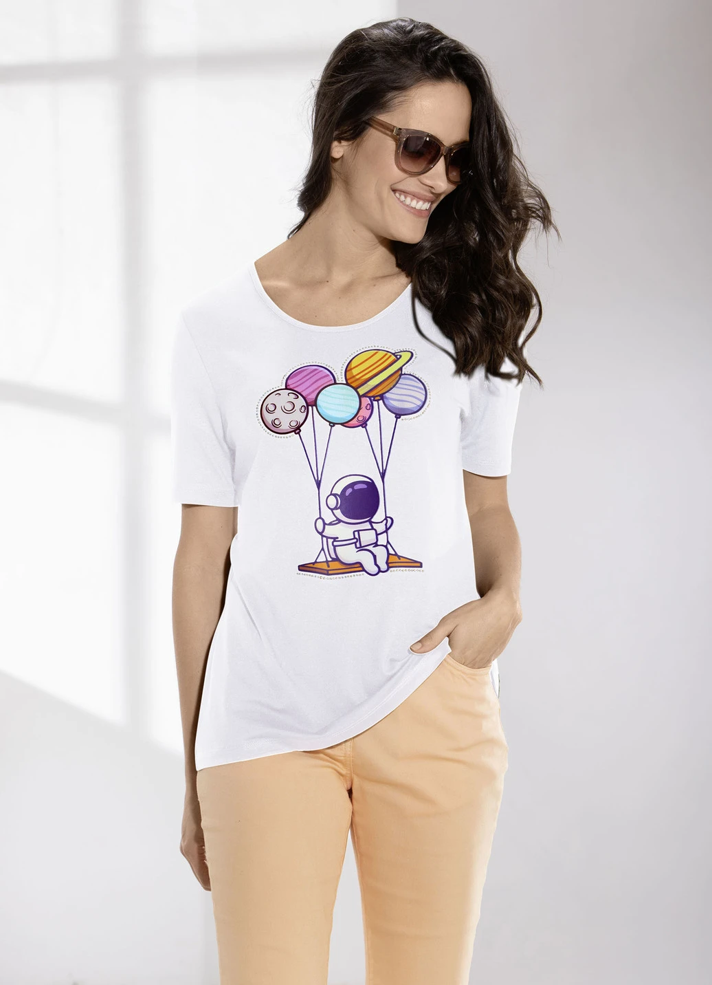 Shirt Mit Strasszier Im Vorderteil In 2 Farben 2 Shirt Mit Strasszier Im Vorderteil In 2 Farben – Bild 2