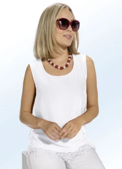 Top Mit Spitzen-Besatz In 4 Farben 7 Top Mit Spitzen-Besatz In 4 Farben -Angebote Trend Seele Store top mit spitzen besatz in 4 farben farbe weiss groesse 046