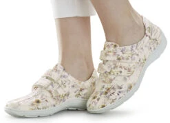 Waldläufer Slipper Mit Handangenähter Sohle 15 Waldläufer Slipper Mit Handangenähter Sohle -Angebote Trend Seele Store waldlaeufer slipper mit handangenaehter sohle farbe ecru bunt groesse 045 1